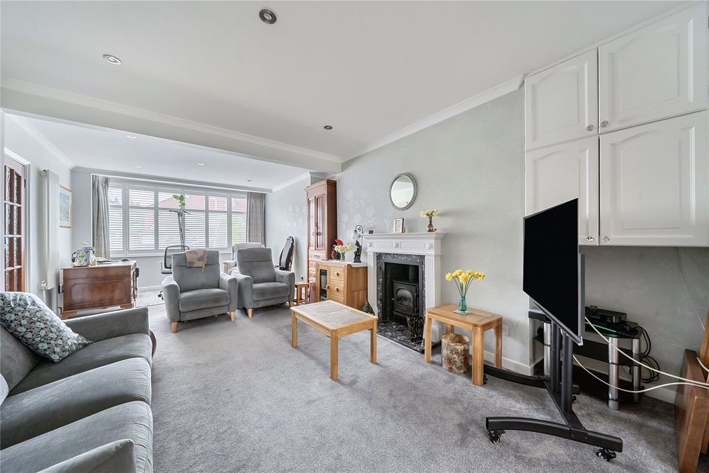 Property photo 2 of 17 Picture No. 16