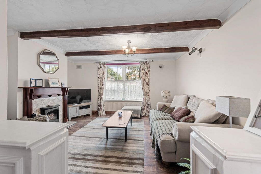 Property photo 3 of 24