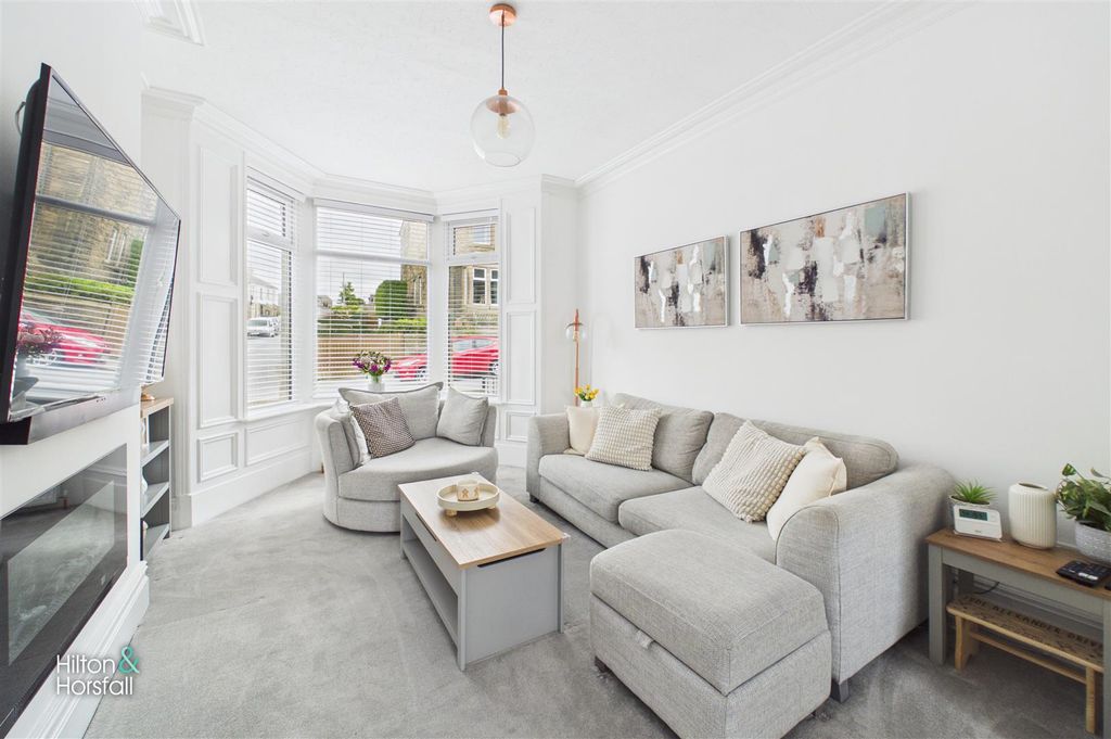 Property photo 3 of 21 Park Avenue