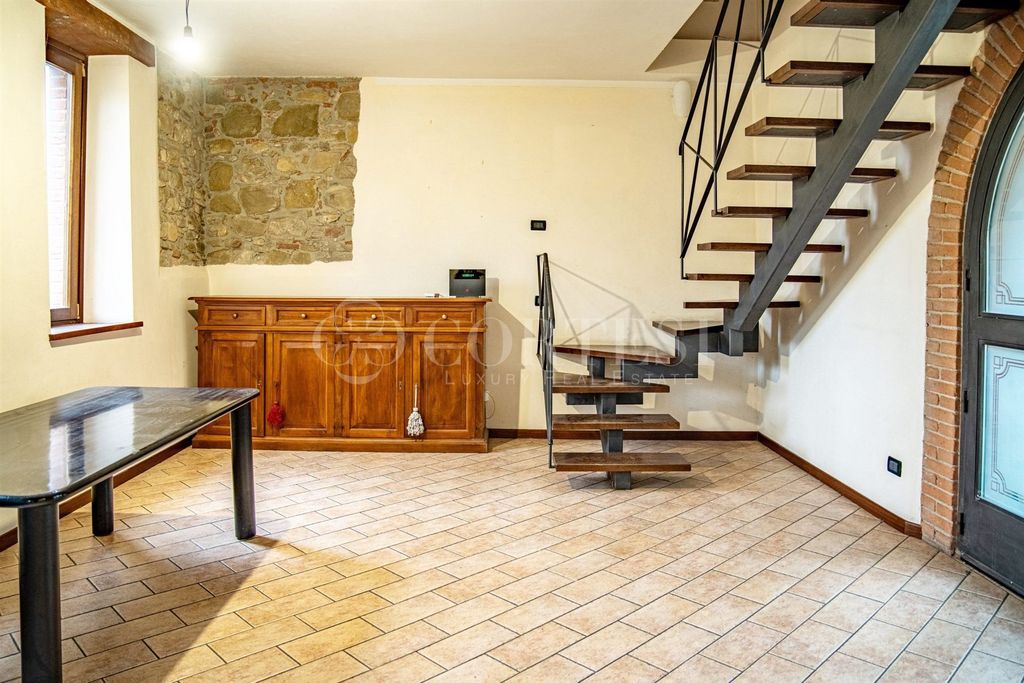 Property photo 2 of 43