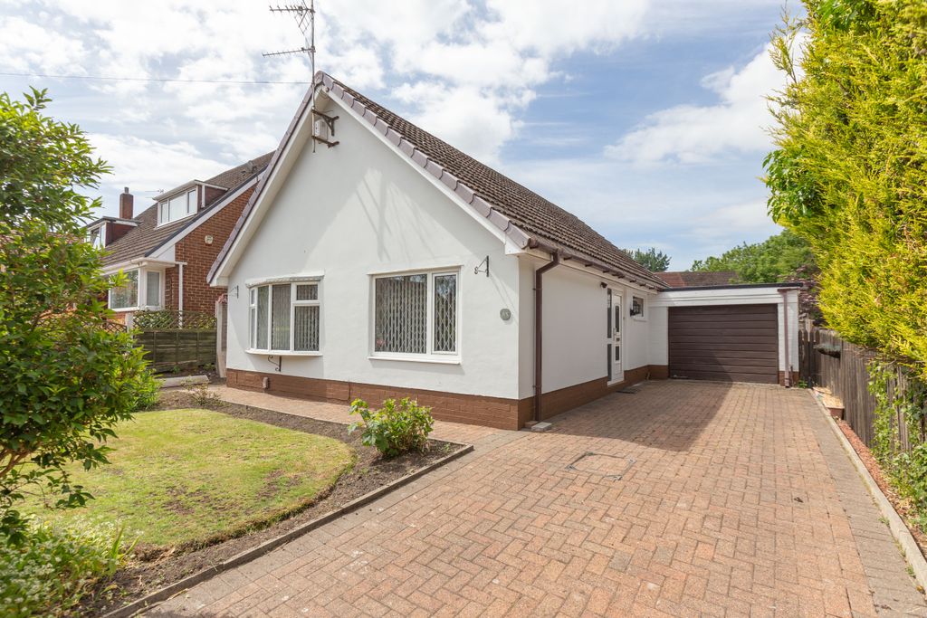 Property photo 1 of 18 85 Janice Street-19
