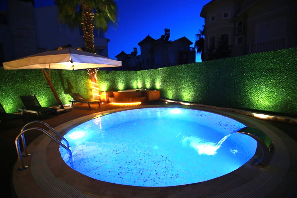 Property photo 2 of 21 Quality Villa For Sale In Belek, Antalya With A Private Pool, Parking & Garden - Private Pool And Jacuzzi Poolside