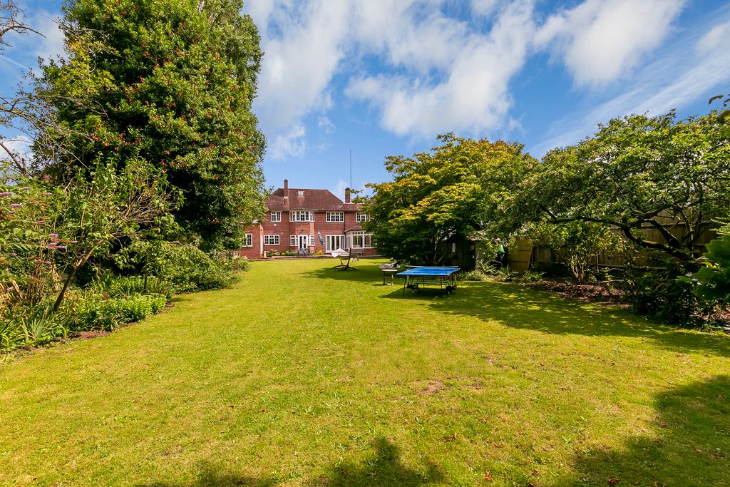 Property photo 1 of 29