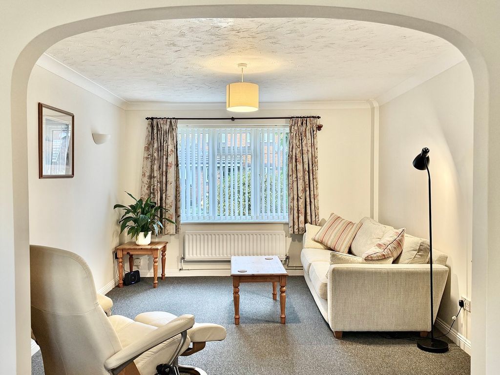 Property photo 3 of 21