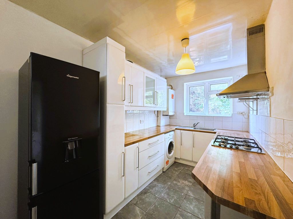 Property photo 1 of 9 Sudbury Court Road (3)