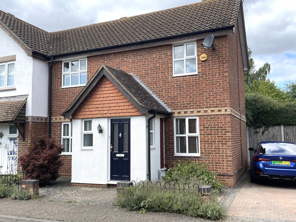 Property photo 1 of 15 Cusak Road, Chelmsford