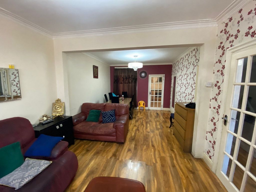 Property photo 3 of 9 South-000825-P-W-6Wn0Mgo5Y.Jpg