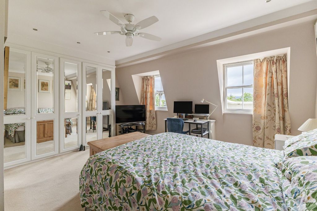 Additional image 11 of 3 bed flat for saleThe Broad Walk, Imperial Square, Cheltenham, Gloucestershire GL50