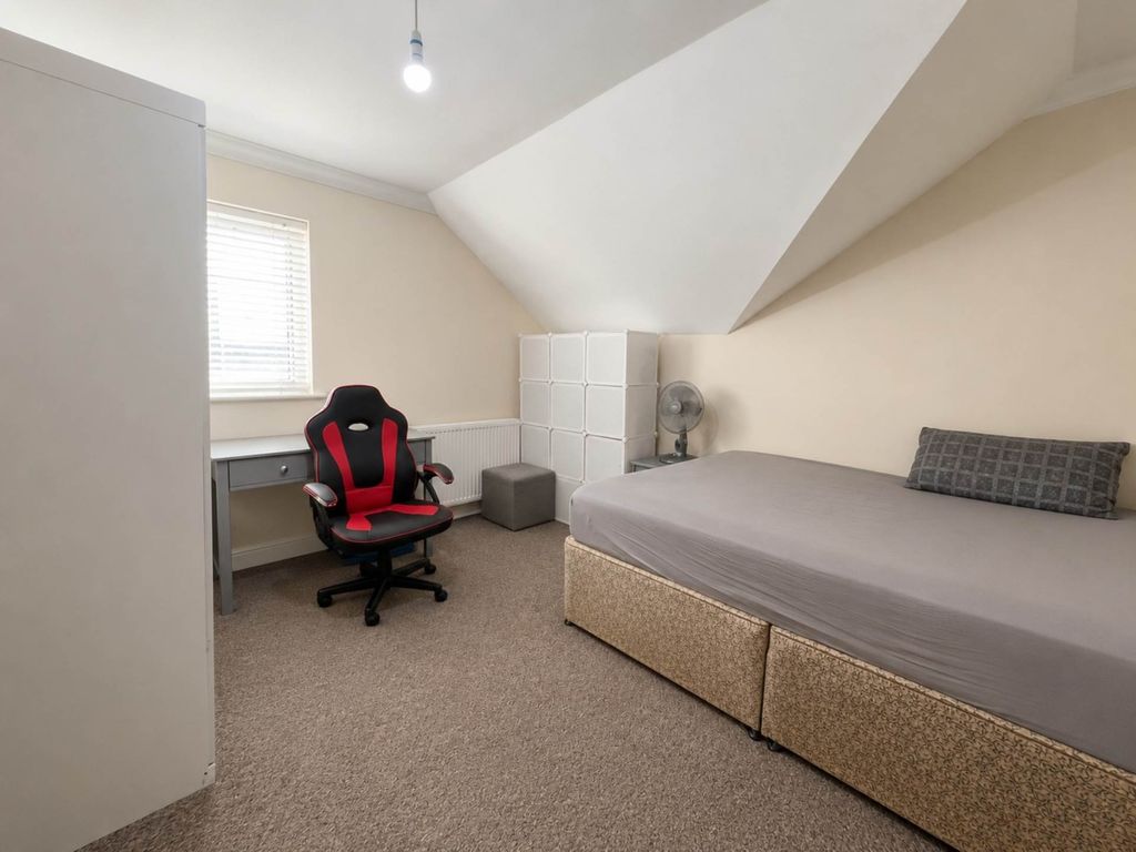Property photo 2 of 6