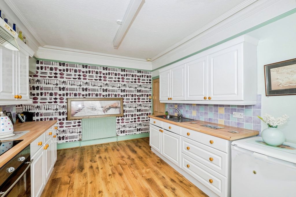 Property photo 3 of 20 Pbox-Img.Jpg