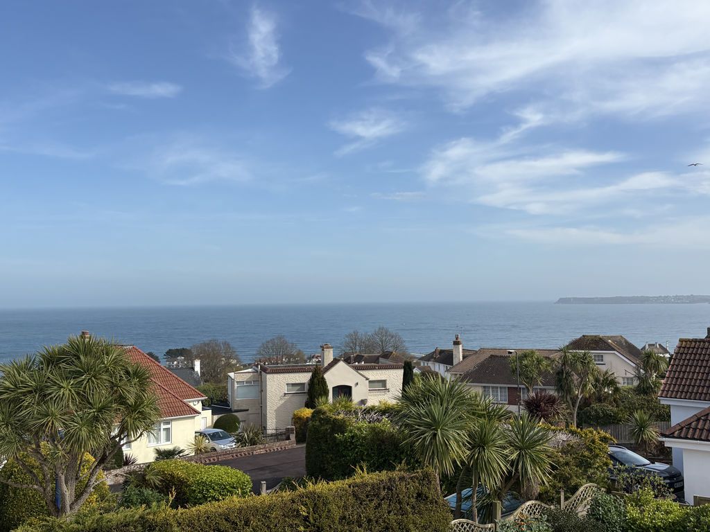 Property photo 3 of 29 Sea View