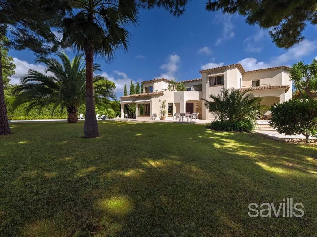 Property photo 1 of 21 Secure Domain With Sea View And Landscaped Garden