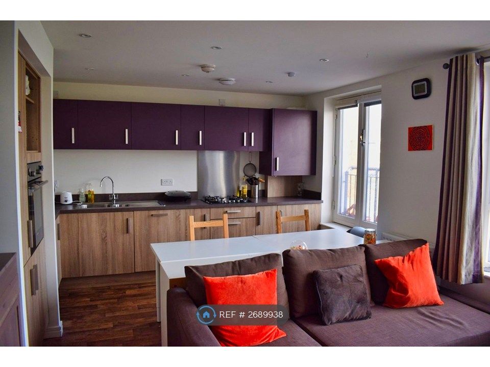 Property photo 2 of 18 Living Room & Kitchen