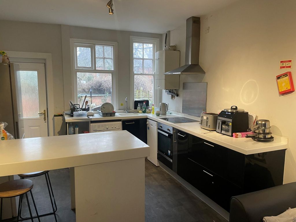 Property photo 2 of 14 Property Photo