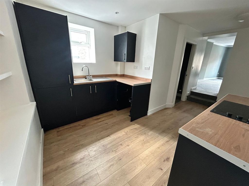 Property photo 1 of 4 Dining Kitchen