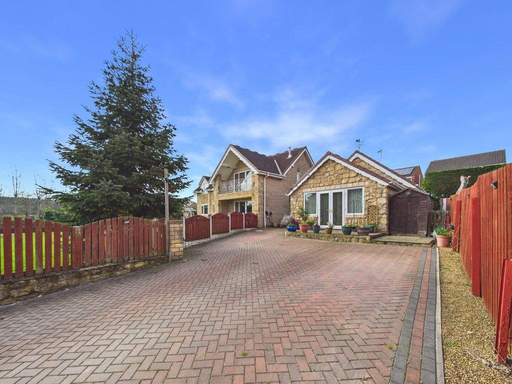 Property photo 2 of 24 Driveway