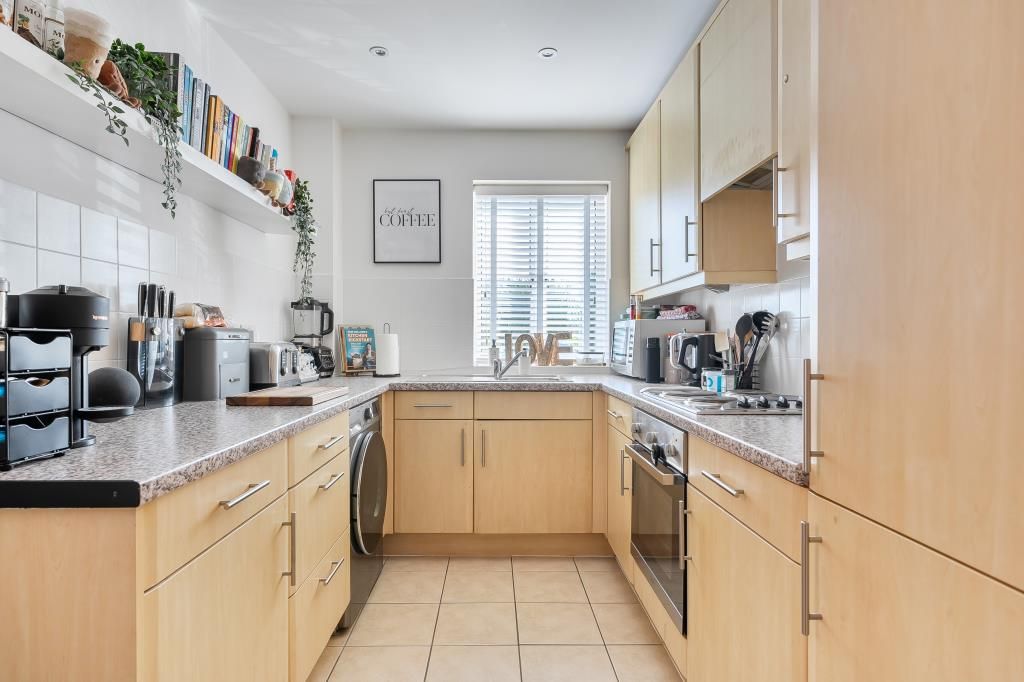 Property photo 2 of 18 Kitchen