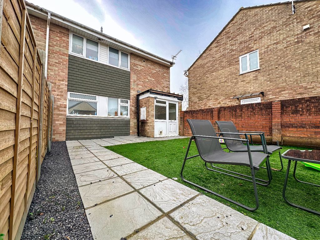 Property photo 1 of 11 4933540