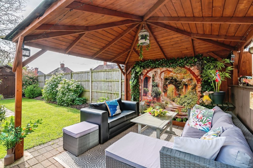 Property photo 2 of 17 Pbox-Img.Jpg