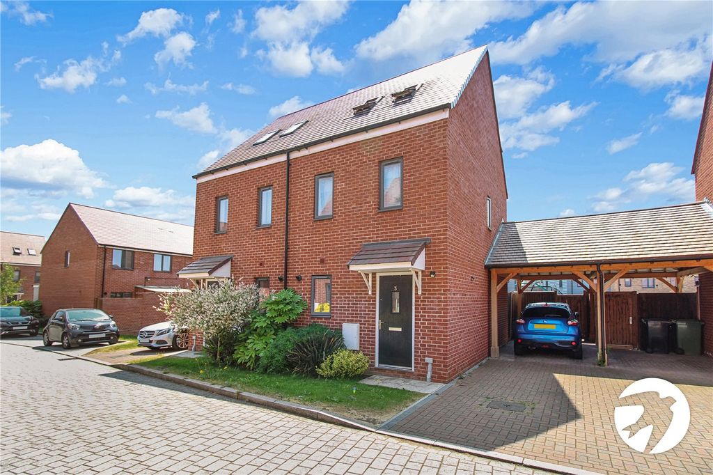 Property photo 1 of 8 External