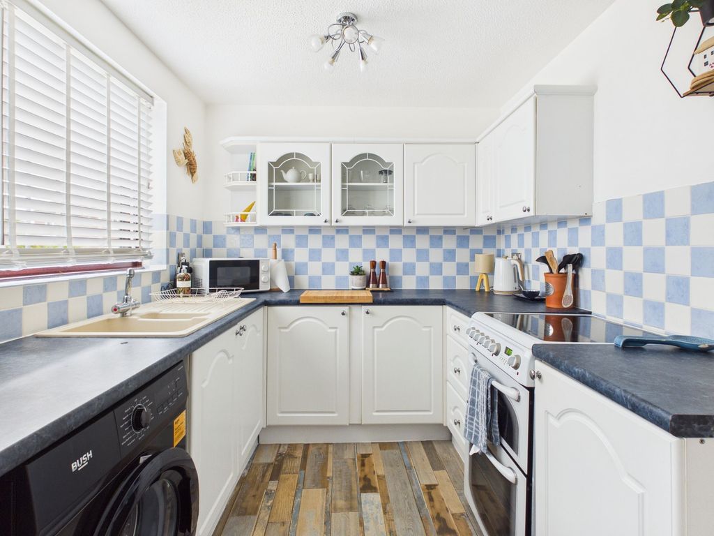 Property photo 2 of 17