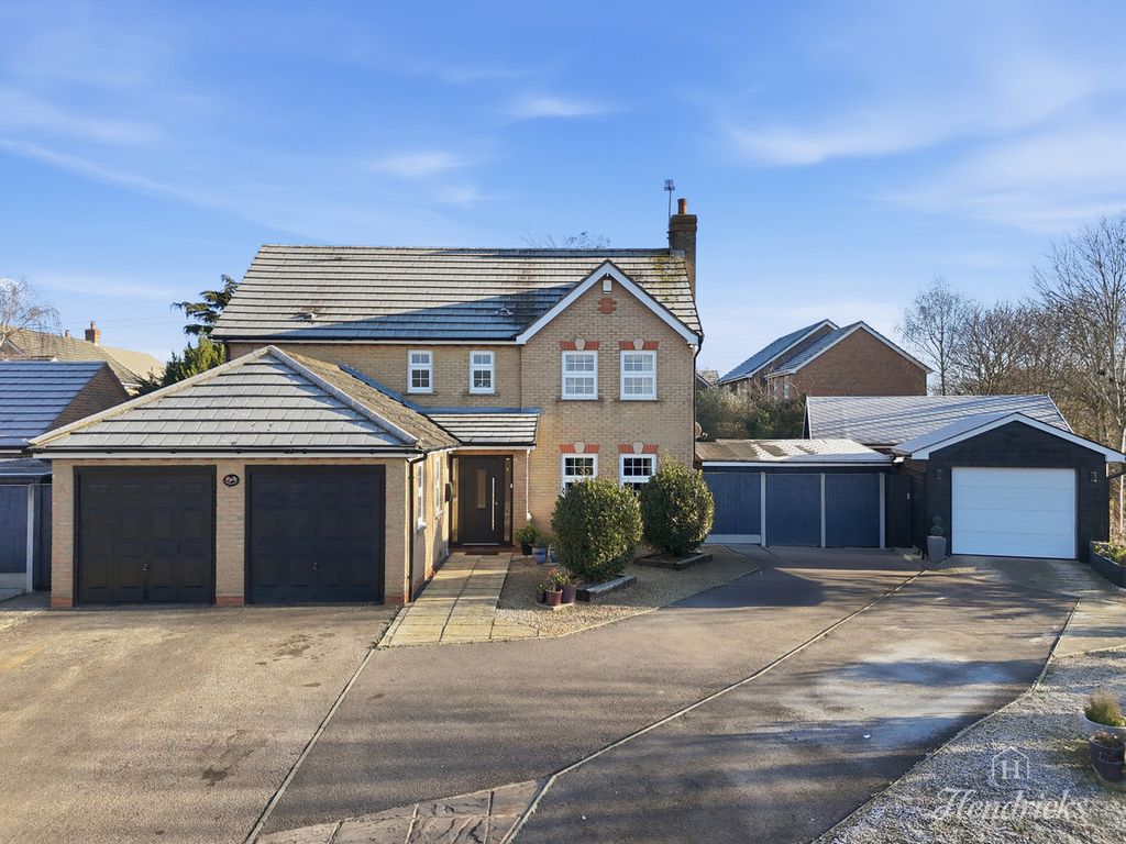 Property photo 1 of 37