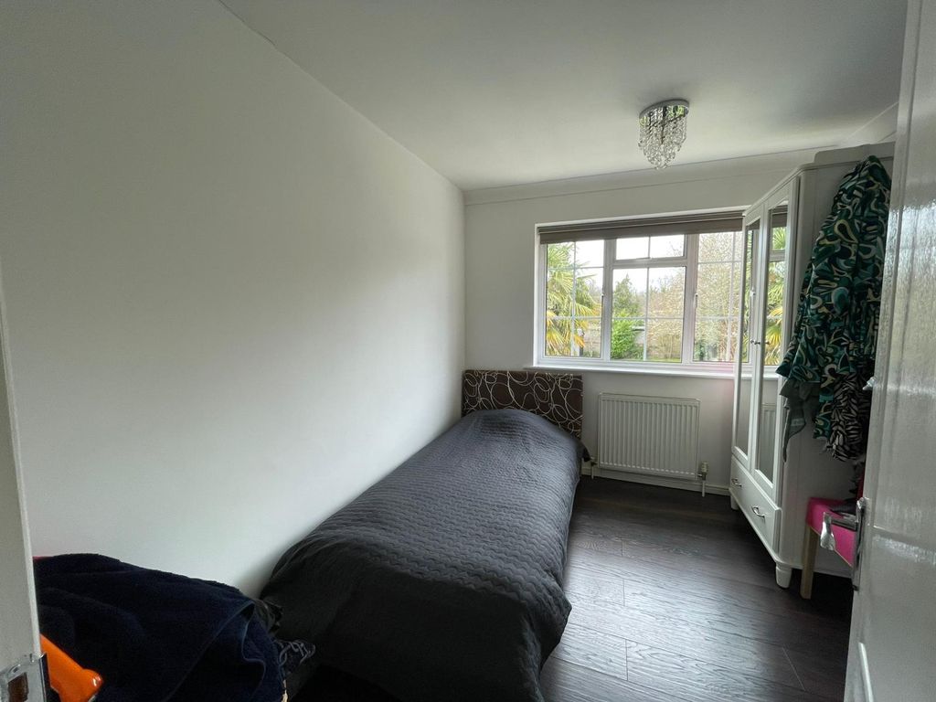 Additional image 18 of 5 bed terraced house to rentLodge Close, Chigwell IG7