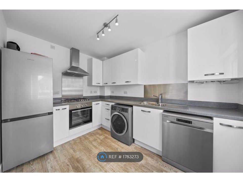 Property photo 3 of 22 Kitchen