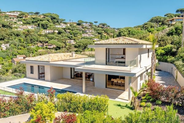 Property photo 1 of 3