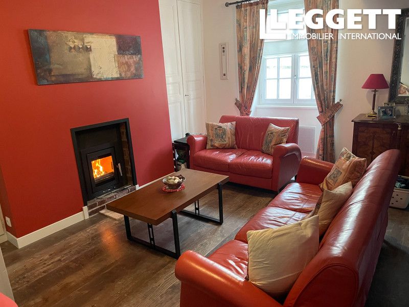 Property photo 2 of 10