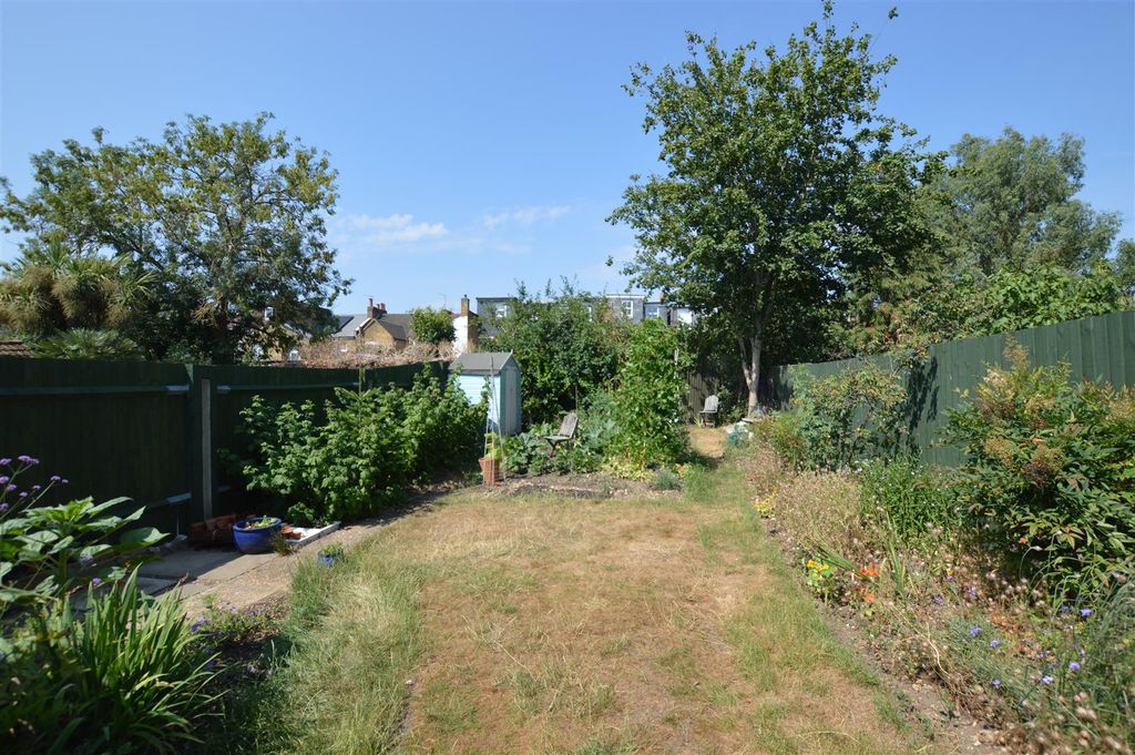 Property photo 3 of 10 19 Shirley Drive Gdn July 26 .Jpg