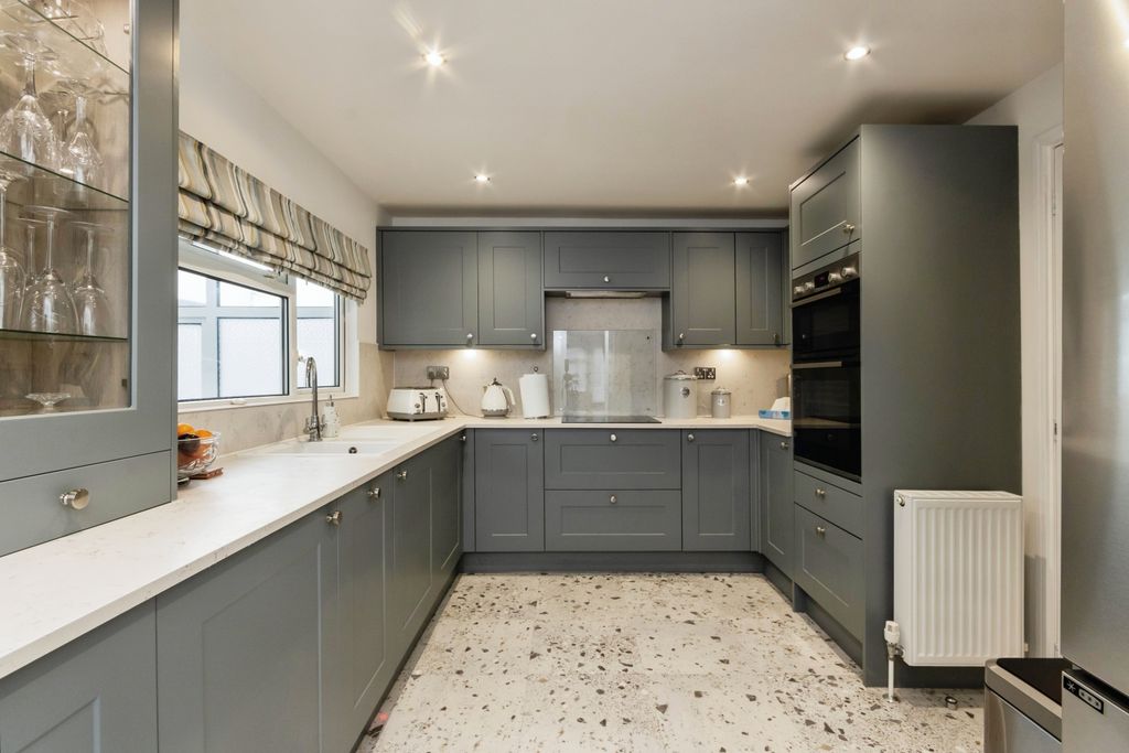 Property photo 1 of 17 Photography
