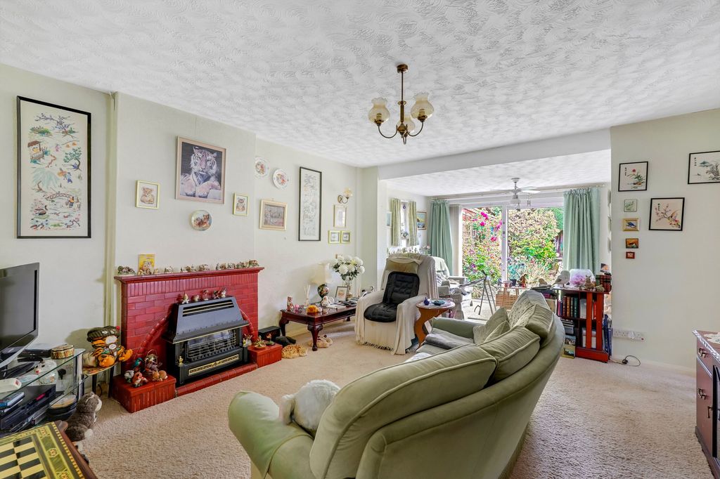Property photo 2 of 13