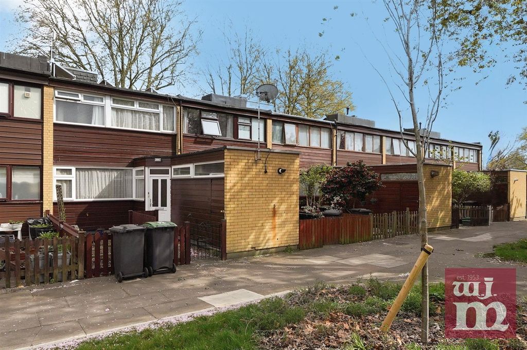 Property photo 1 of 13 Partridge Way