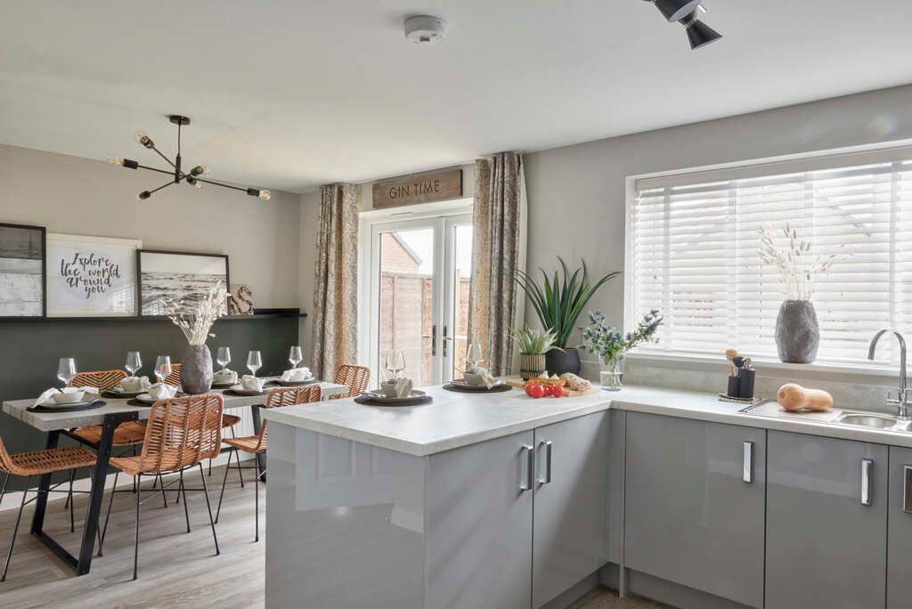 Property photo 3 of 11 Bovis Witney Cypress1139