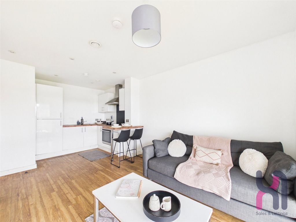 Property photo 2 of 7 Picture No. 10