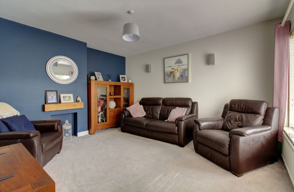 Property photo 2 of 17 Living Room - Rounds Hill - Matt Clinton Ewemove K