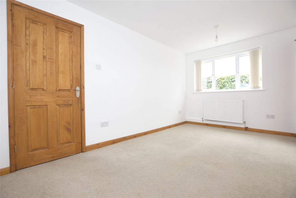 Property photo 3 of 16 Bedroom