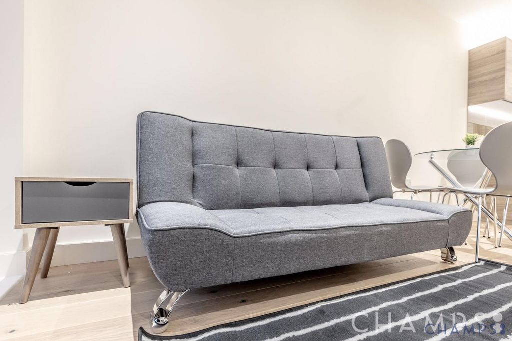 Property photo 3 of 11 Gallery