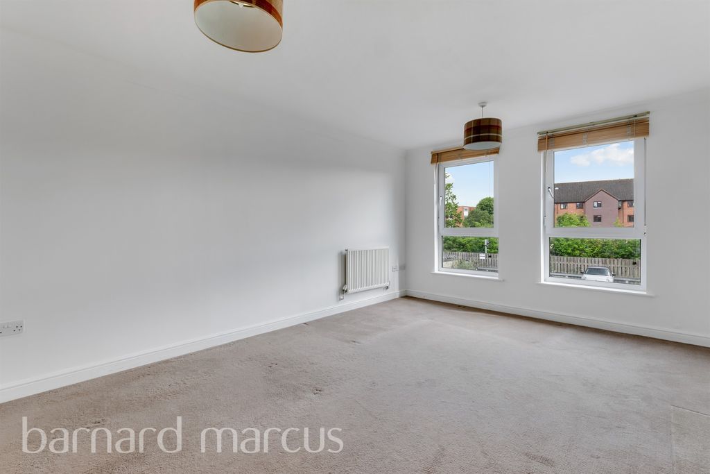 Property photo 2 of 12