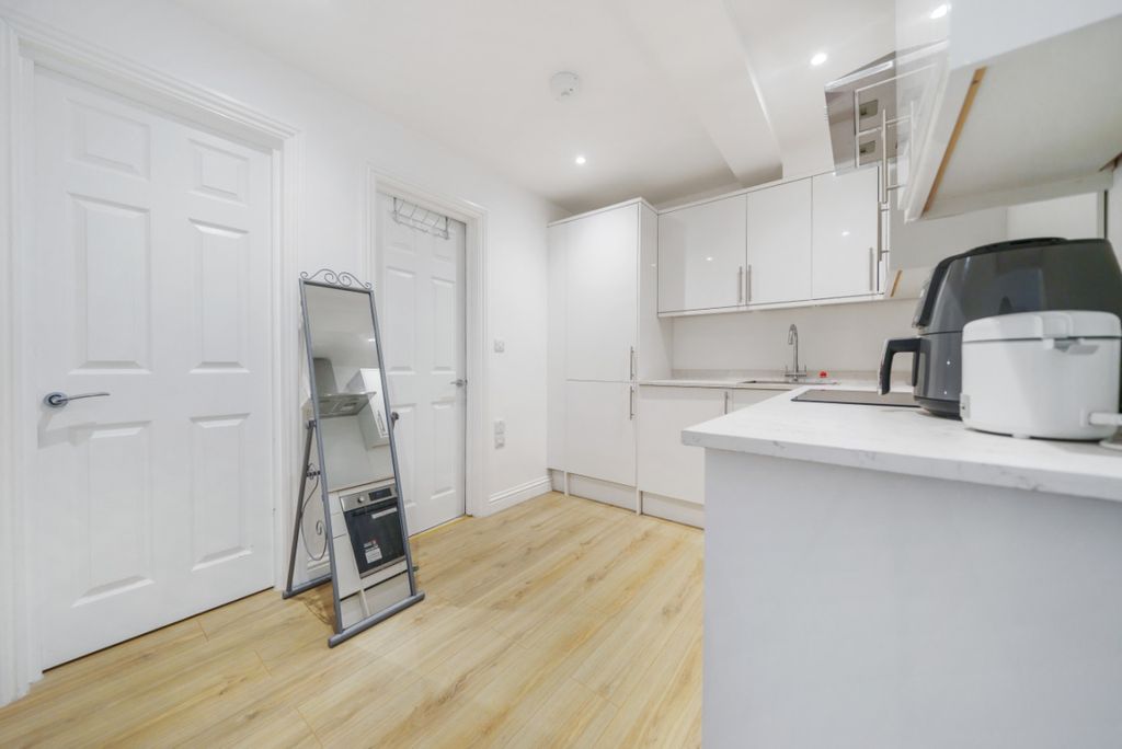 Property photo 3 of 7 1011583 (3)