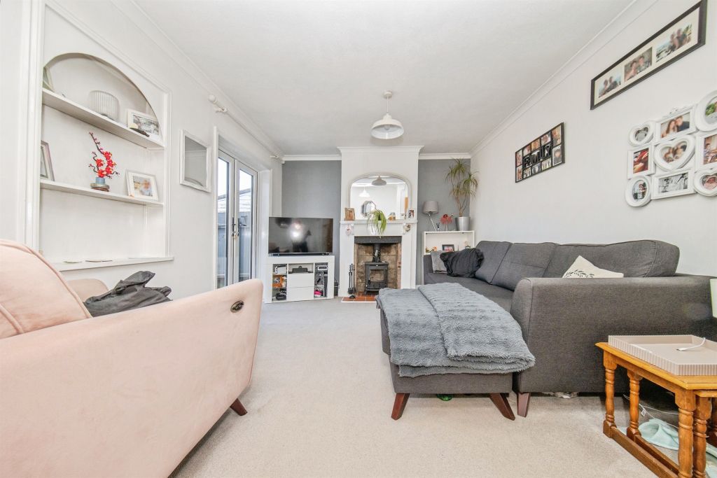 Property photo 3 of 18