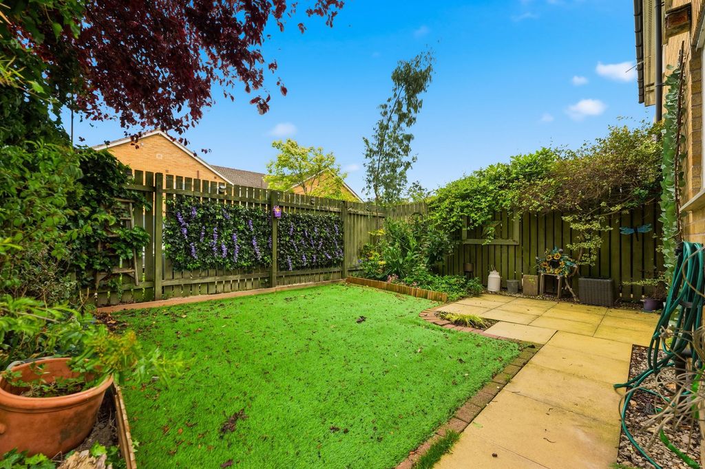 Property photo 3 of 25