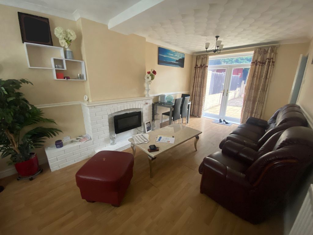 Property photo 2 of 11 Image