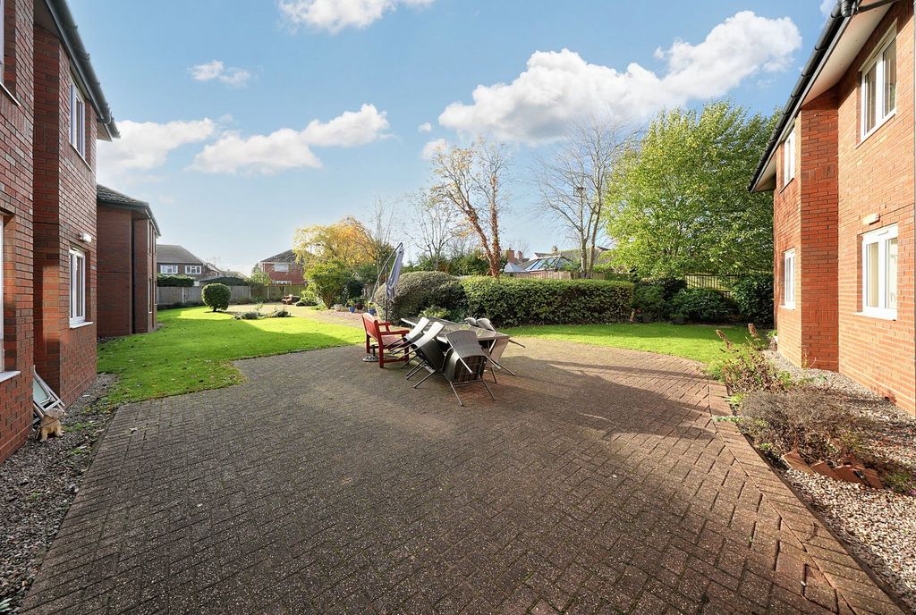 Property photo 1 of 29