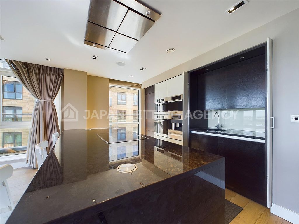 Property photo 3 of 19 Cam02206G0-Pr0107-Still003.Jpg