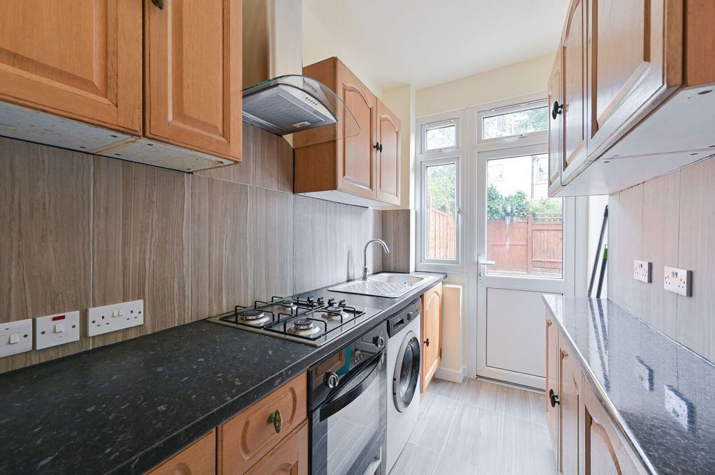 Property photo 2 of 17