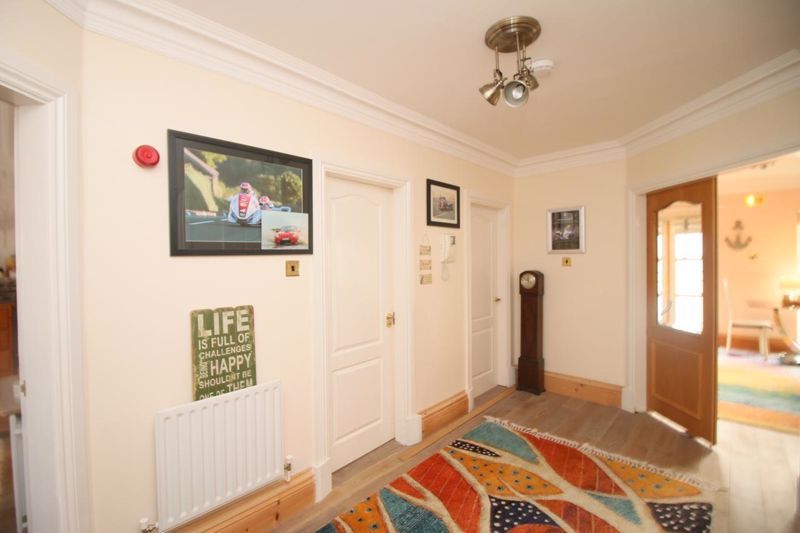 Property photo 2 of 16 35 Douglas Head Apartments