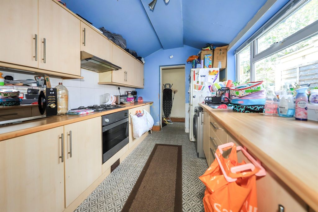 Property photo 2 of 9