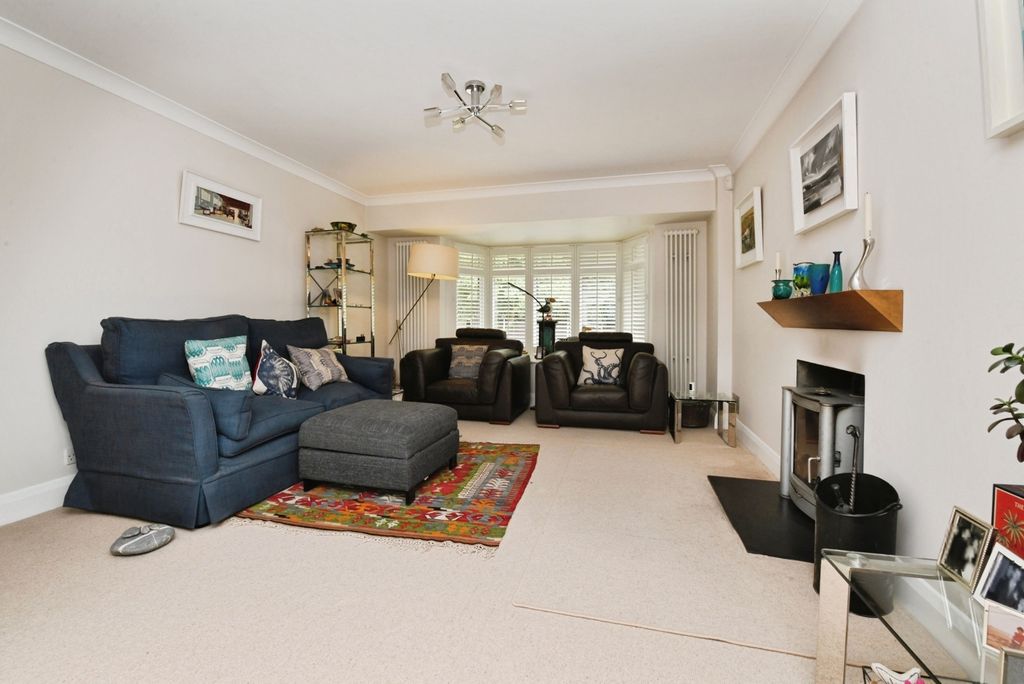 Property photo 3 of 17 Internal